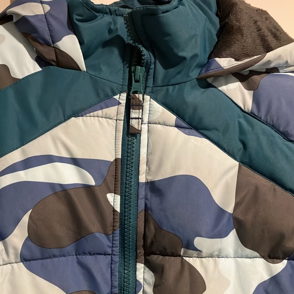 ZShow Brand Camouflage Coat - Picture 3 of 8